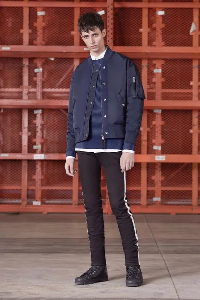 Look 23